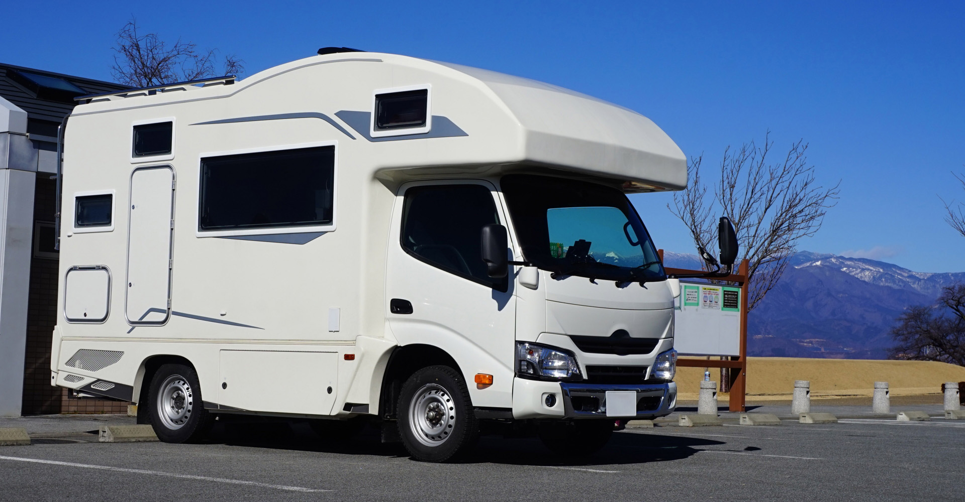 キャンピングカーレンタル